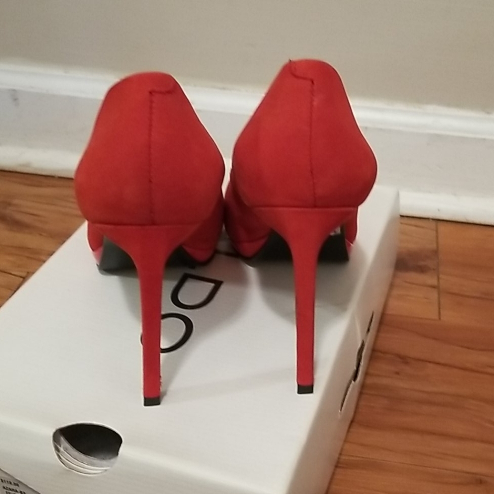 Shoes - Picture 3 of 4